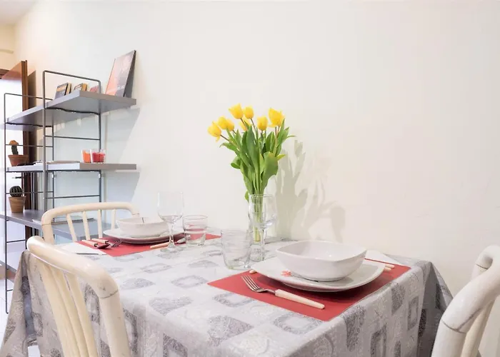 Centro Storico Oltretorrente Apartament